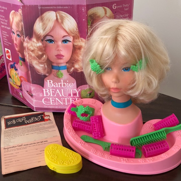 Barbie Vintage Other - Vintage 1972 Barbie Beauty Center